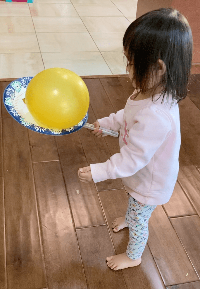 Paper Plate Balloon Racket
