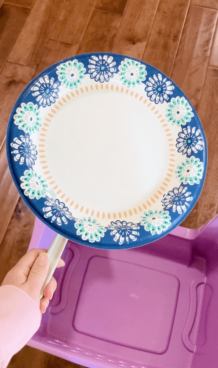 Paper Plate Balloon Racket