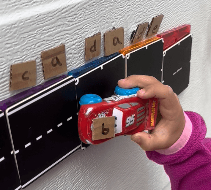 Magnetic Road Animal Food Match