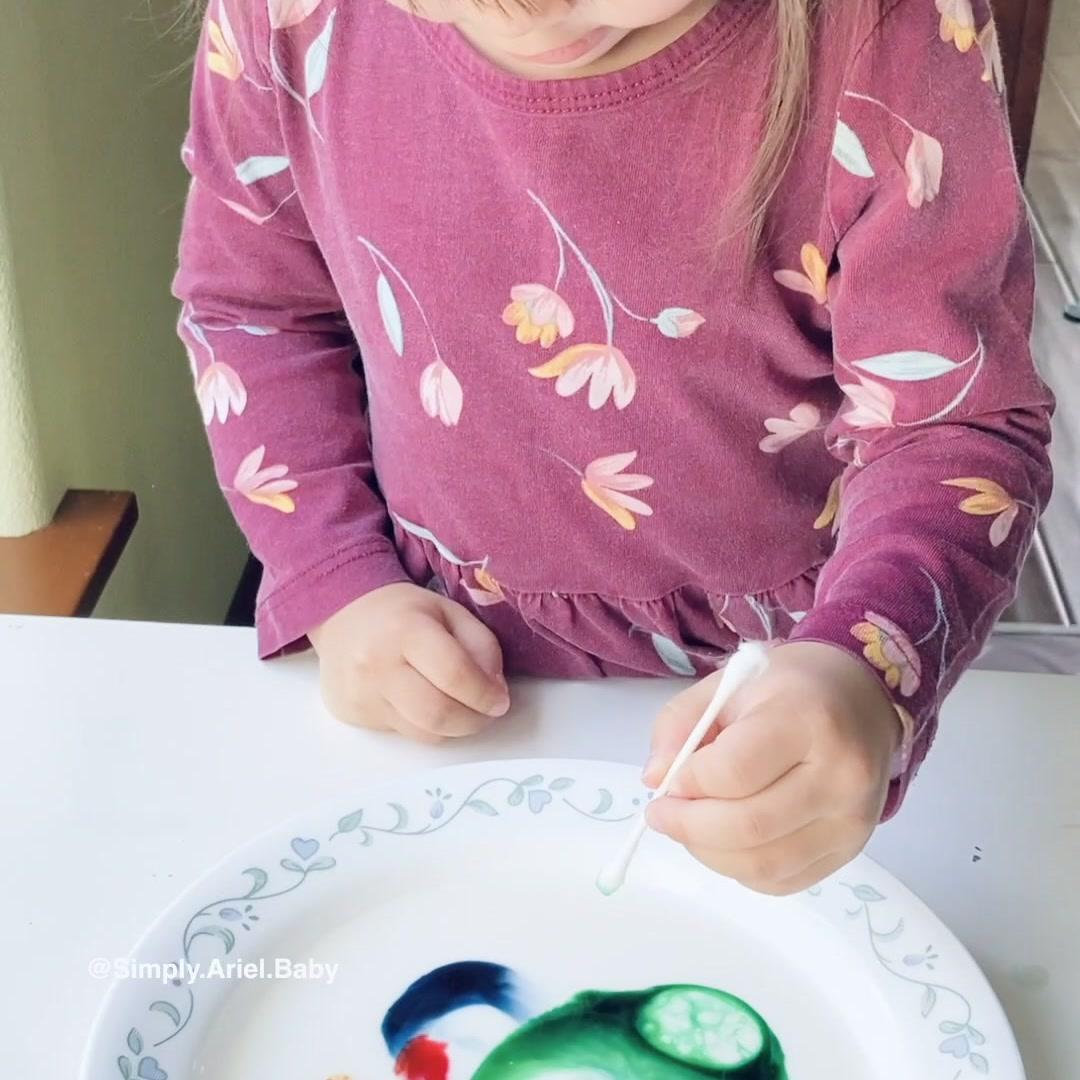 Milk Magic Color Swirl