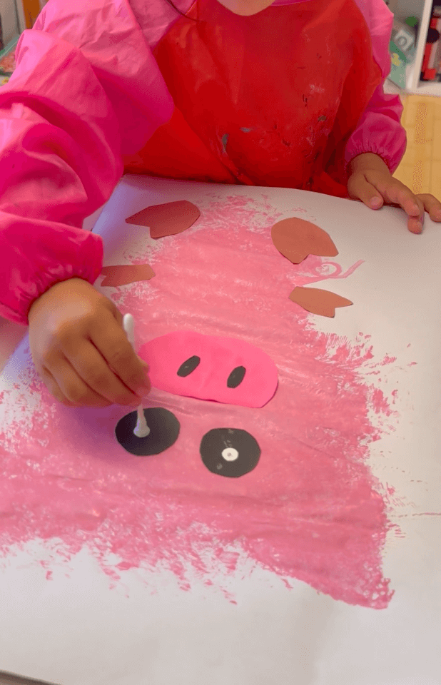 Piggy Sponge Painting